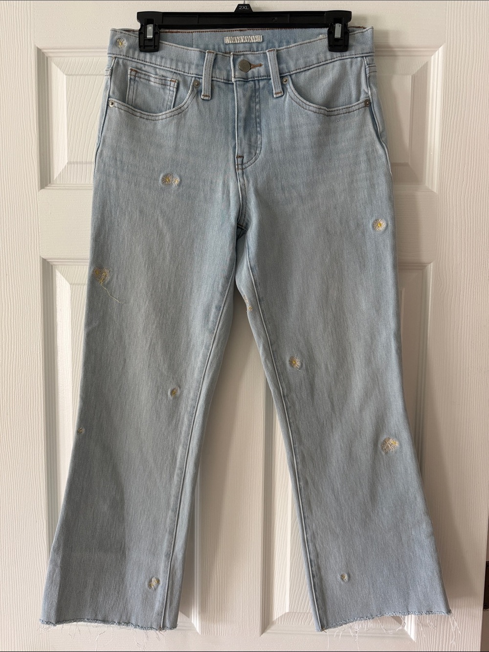 Lucky Brand Ava Mid Rise Crop Mini Boot Daisy Embroidered Jeans Women's 6/28